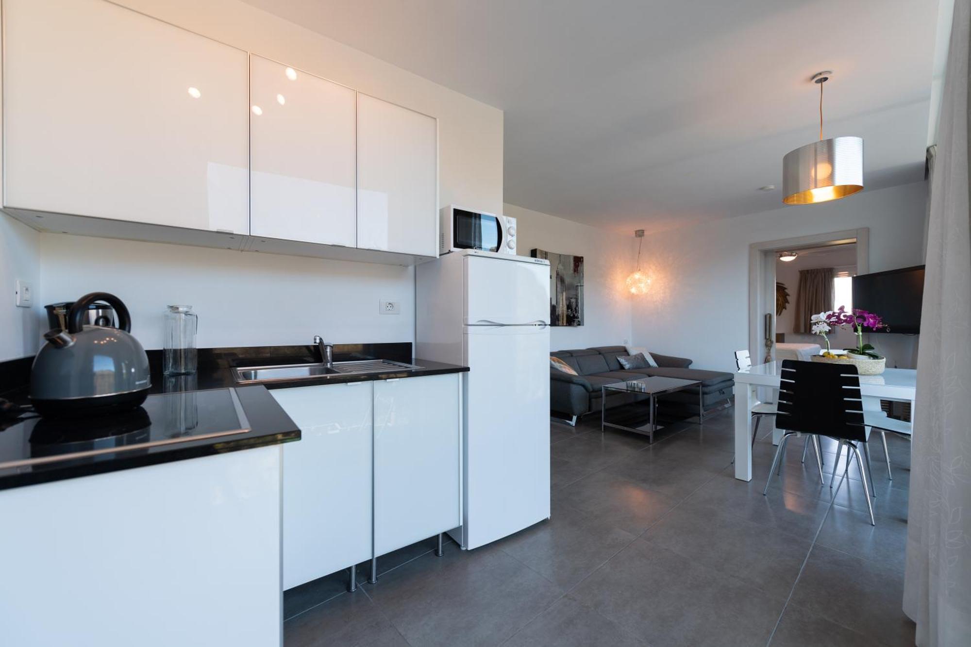 Holidays & Health In Oasis Apartment Telde