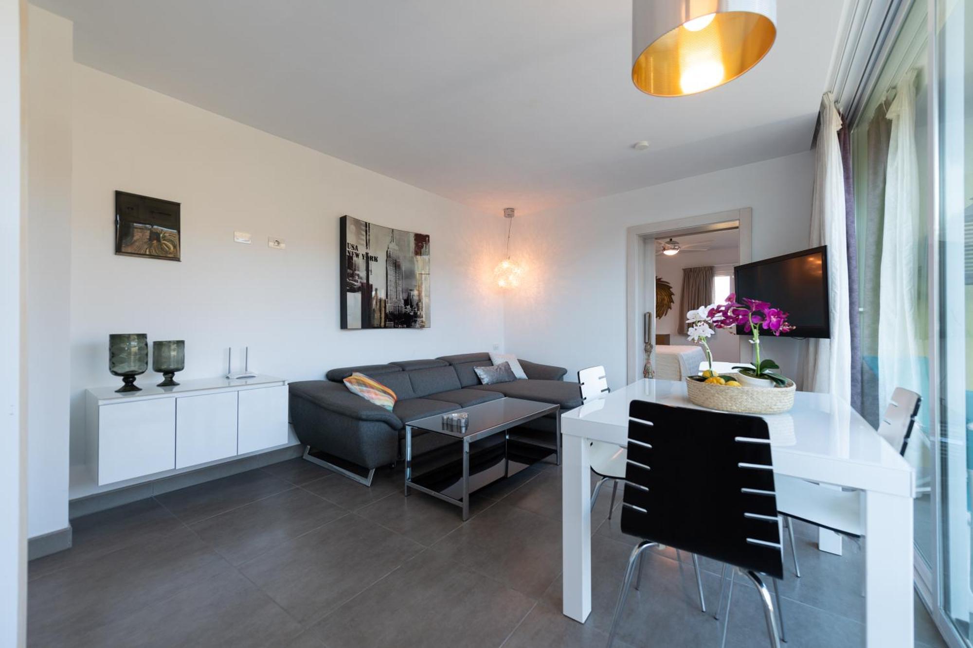 Apartment Holidays & Health In Oasis Telde